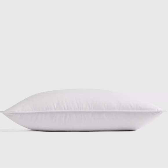 NWOT QUINCE Premium Down Alternative Pillow Medium/Firm Standard 4040 - Picture 5 of 12